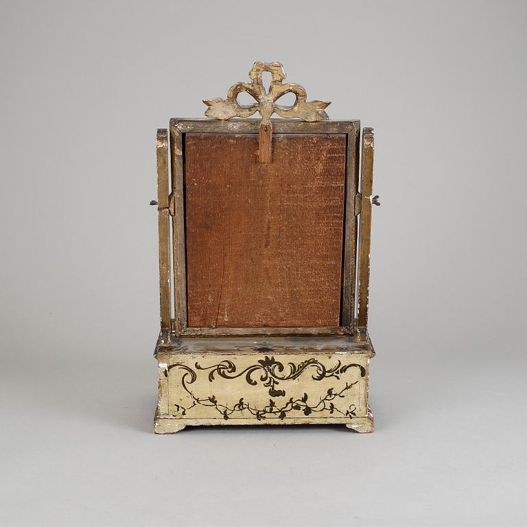 LÅDSPEGEL, senbarock, 1700-talets andra kvartal.