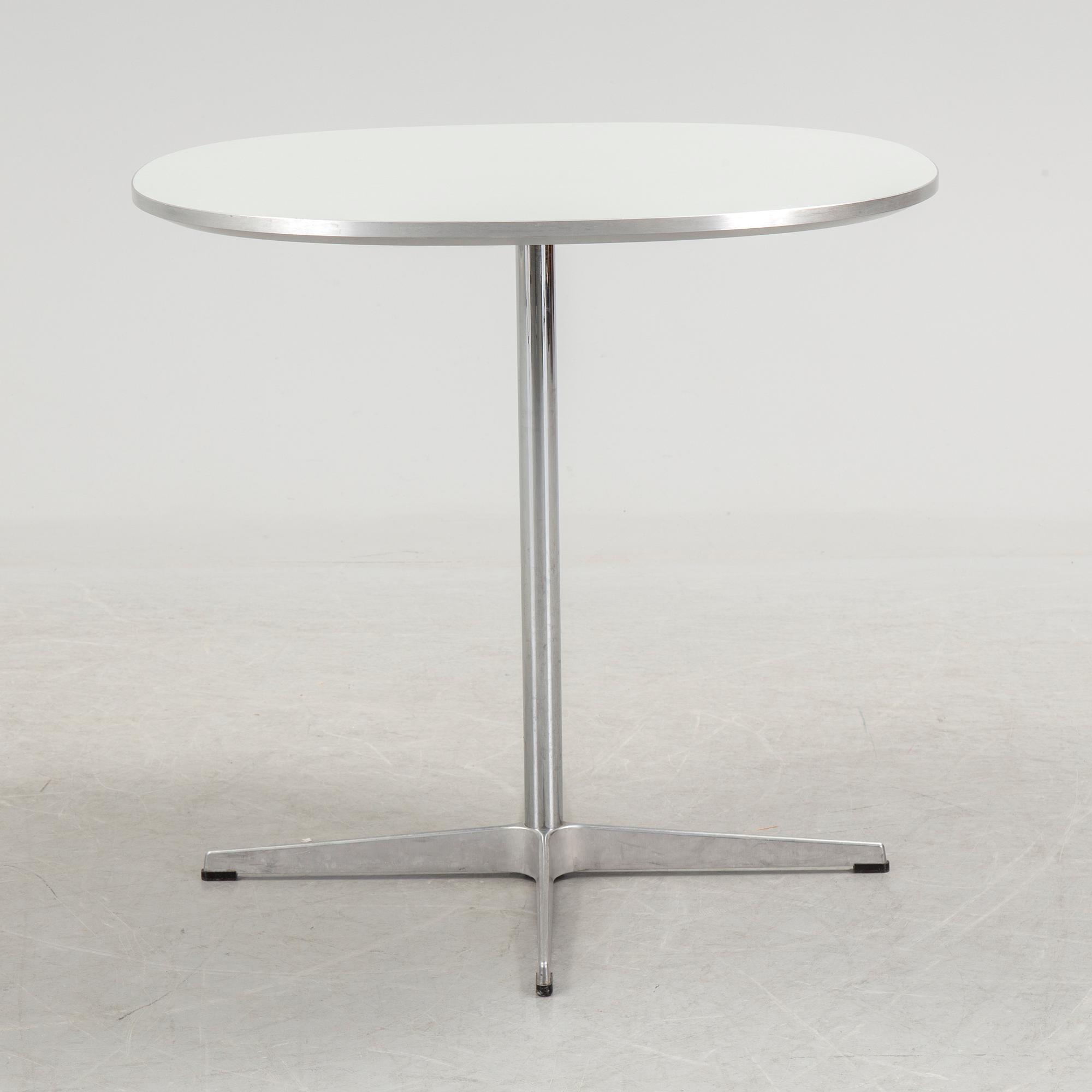 BRUNO MATHSSON & PIET HEIN, bord, för Fritz Hansen, Danmark, 2004.