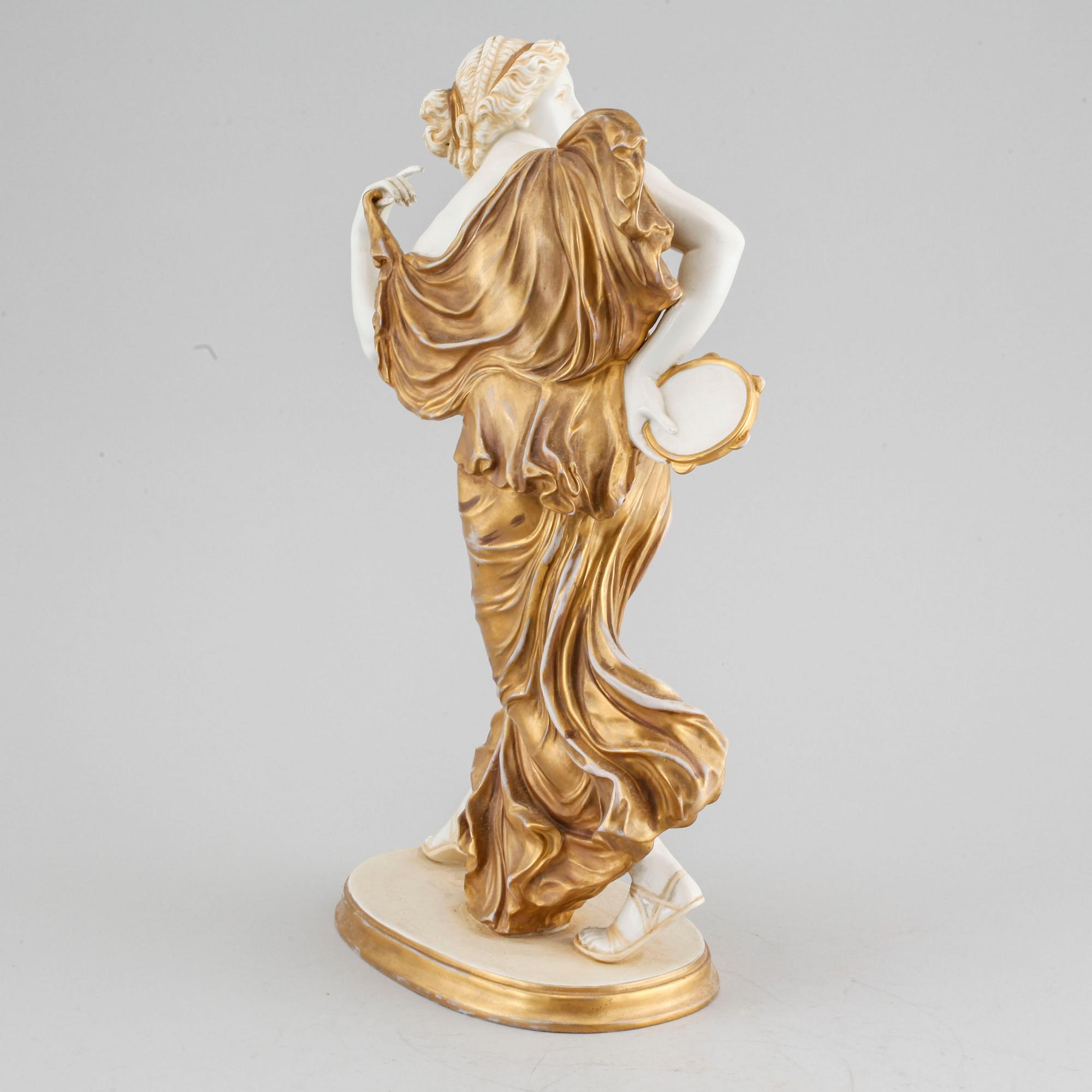 A porcelain sculpture from late 19th century.