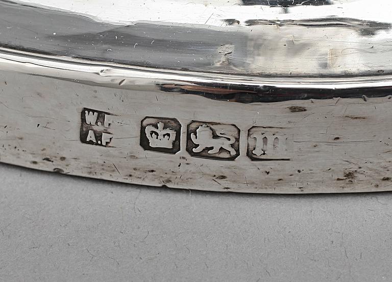 LJUSSTAKAR, ett par, silver, Sheffield, England, 1904-05.