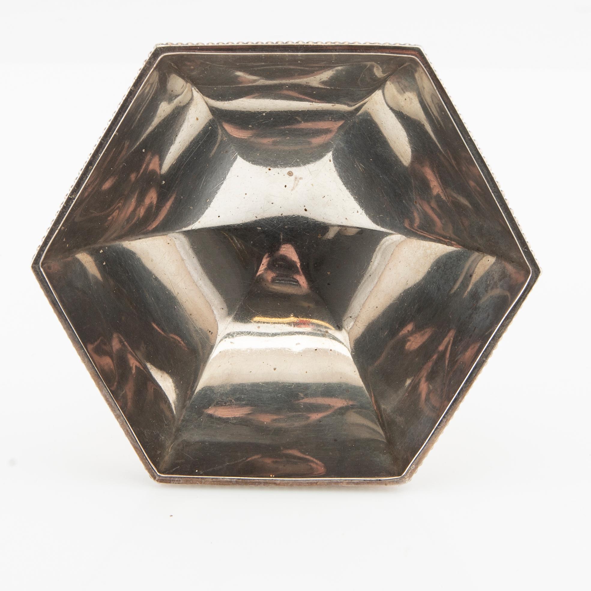 A Stowell & Co bowl on foot sterling silver United Kingdom second half of the 20th century.