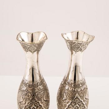 Vaser ett par Biryayi silver 1900-tal.