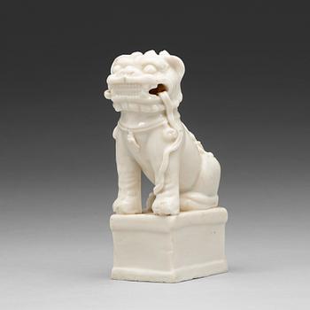 A blanc de chine joss stick holder, Qing dynasty, Kangxi  (1662-1722).