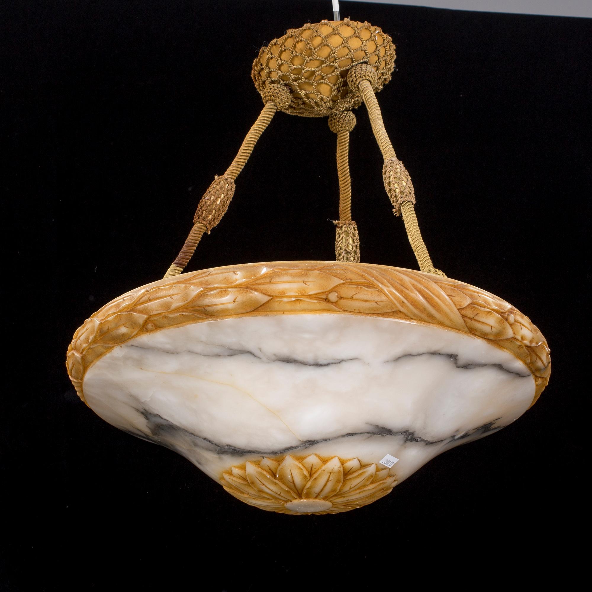 TAKAMPEL. Alabaster, 1900-talets första hälft.