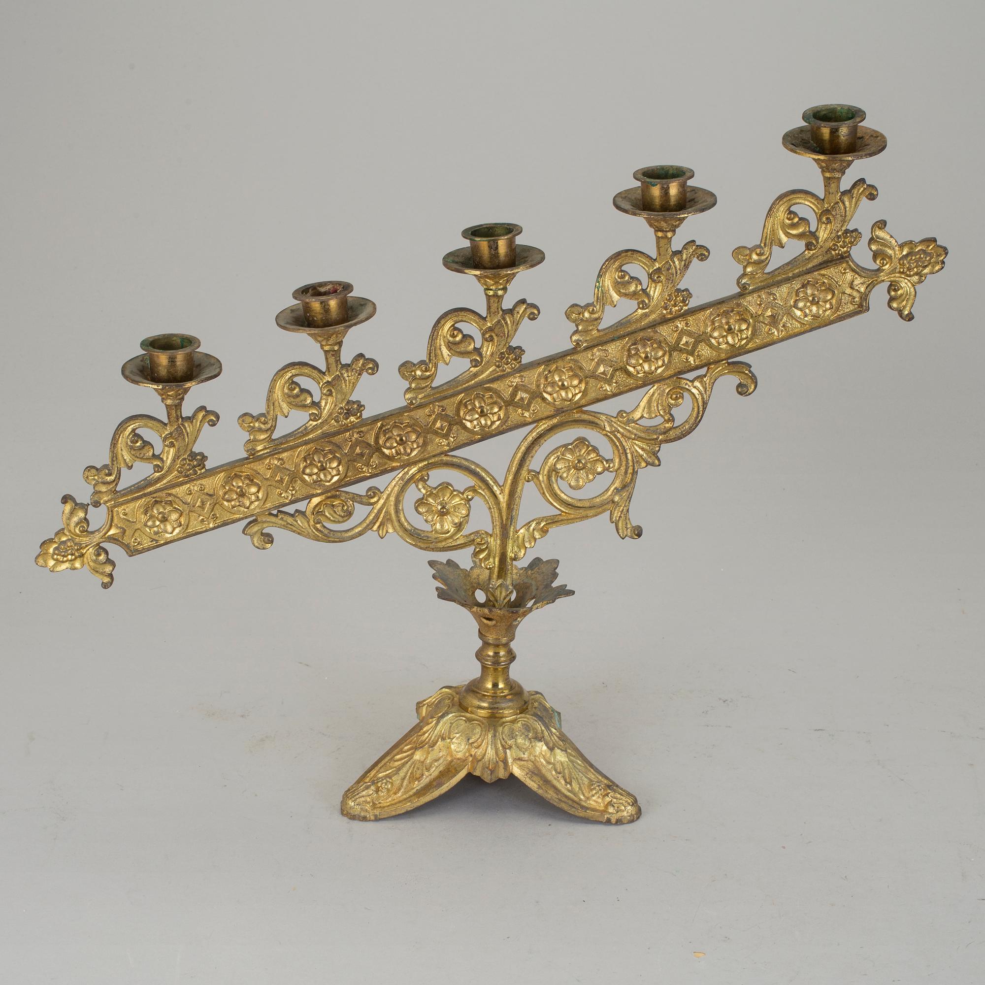 KANDELABRAR, ett par. 1800-talets slut.