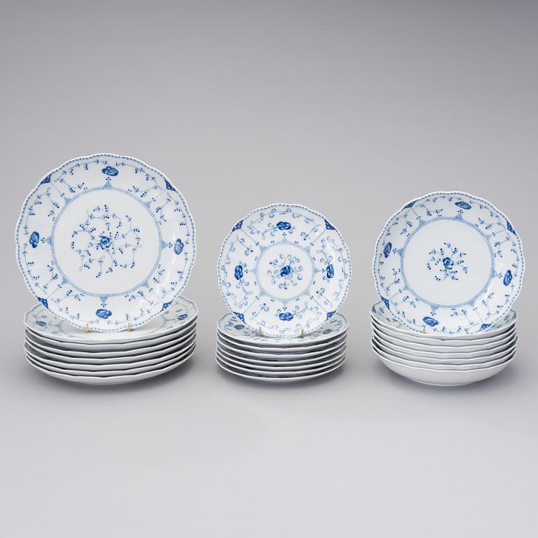 MATSERVIS, 31 delar, porslin, "Eternell", Christineholm Porcelaine 1990-tal.