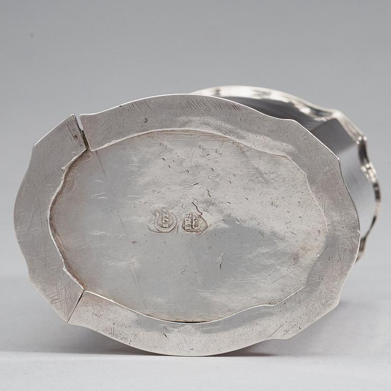 A Norwegian 18th century silver tea-caddy, marks of Jacob Nielsen, Oslo/Christiania 1724.