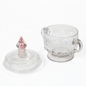 A covered bonbonnière, 18th Century.