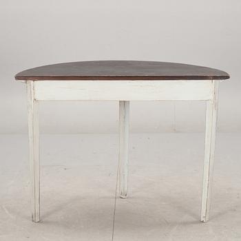 HALVMÅNEBORD, omkring 1900.