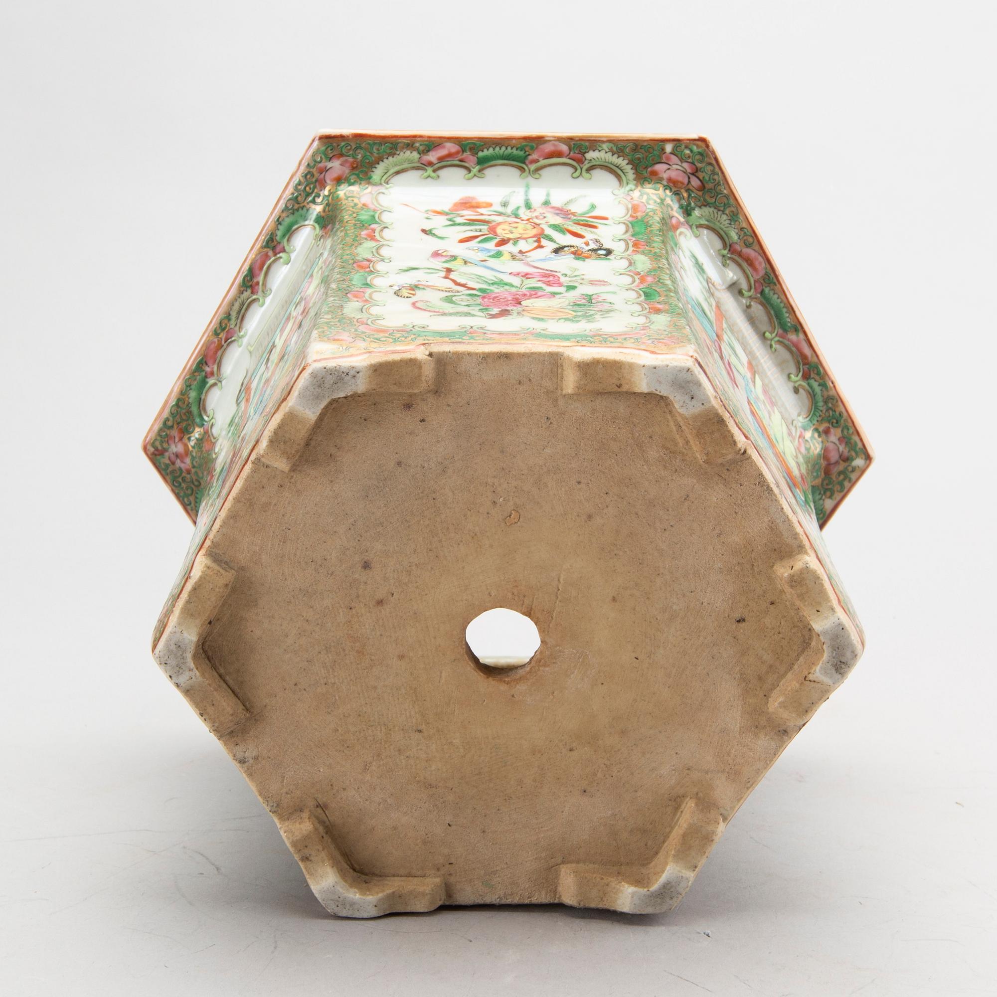 A Chinese 19th century Kanton porcelain urn.