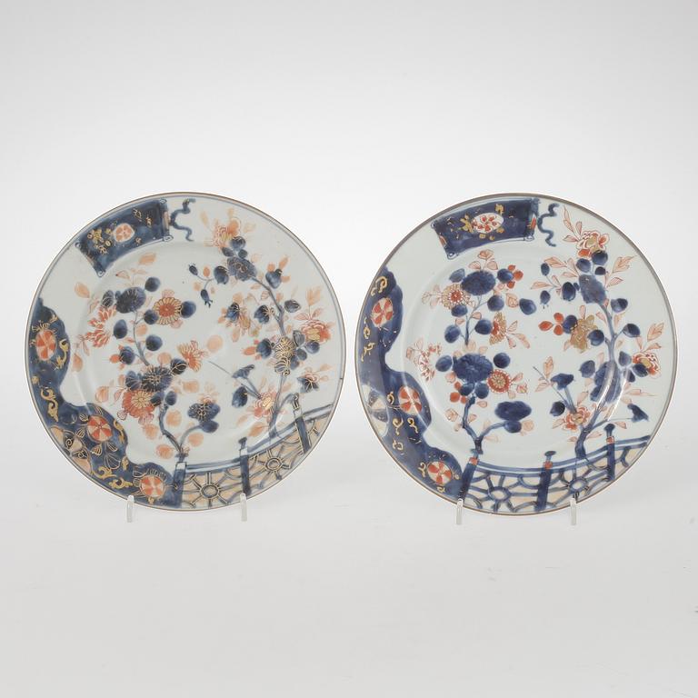 TALLRIKAR, ett par, porslin, Kina, 1700-tal.