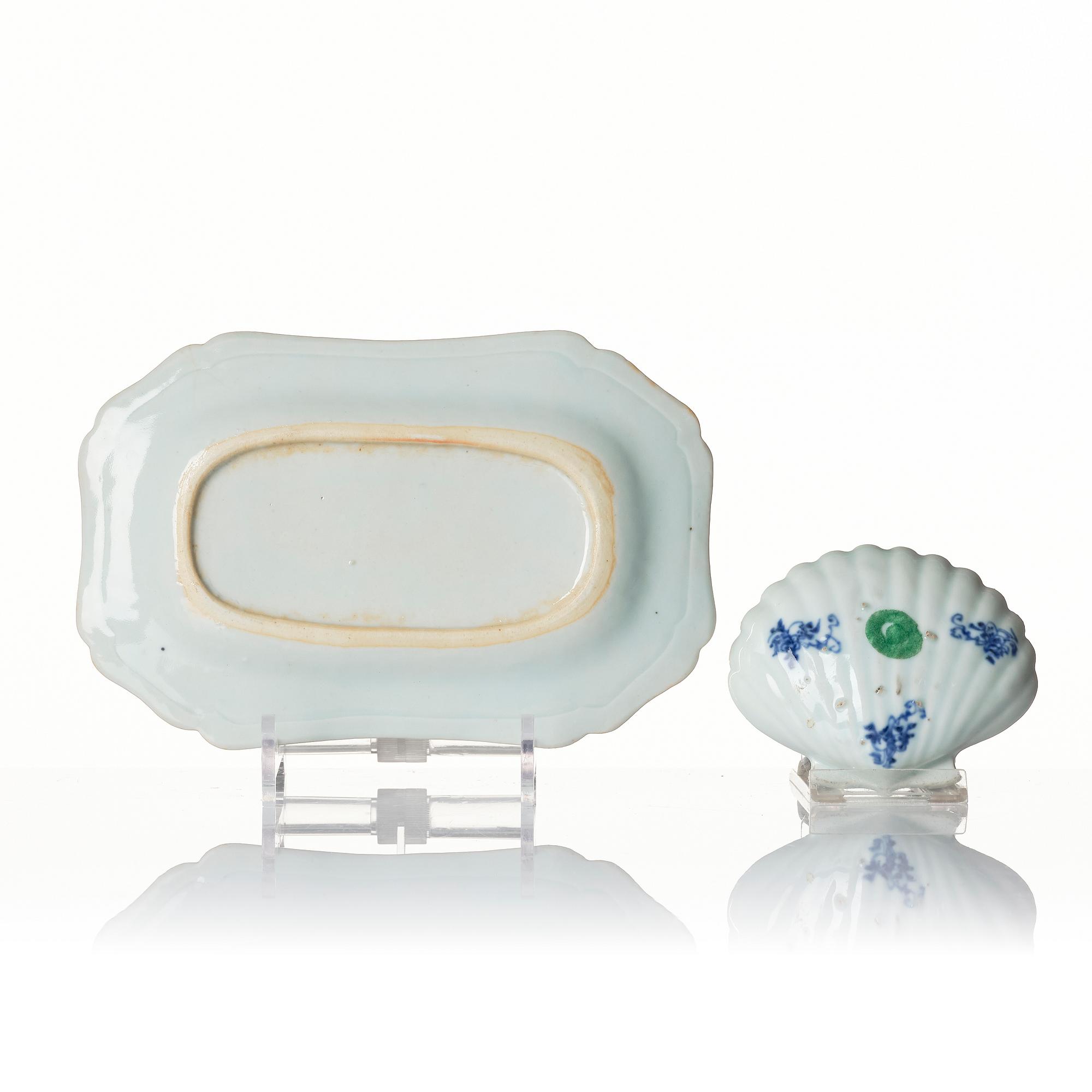 A blue and white serving dish and a butter shell, Qing dynasty, Qianlong (1736-95).