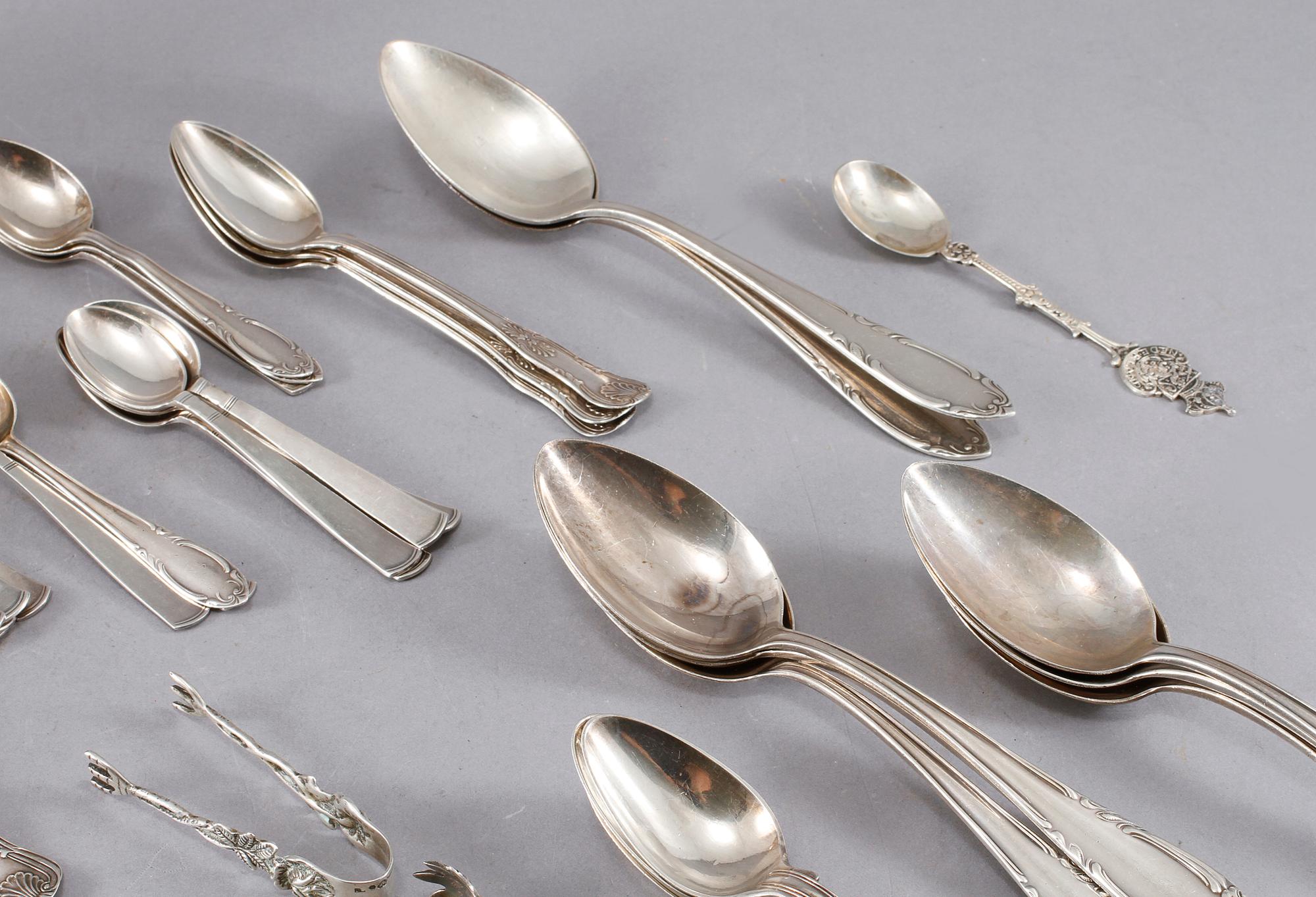 PARTI SILVER, 47 delar, 1800-1900-tal, mest Sverige, totalvikt 1270 gram.