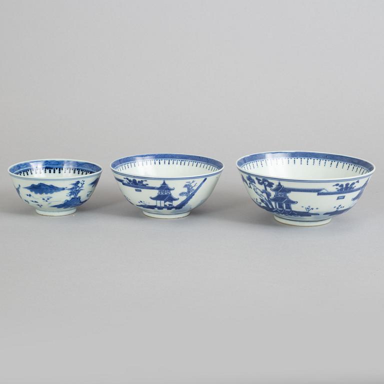 A set of three blue and white bowls, Qing dynasty, 19th Century.