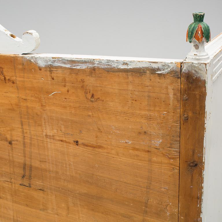 A early 19th century Swedish folk art folding bed from Forsa in Hälsingland.