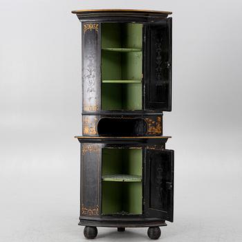 Hörnskåp, 1800-tal.