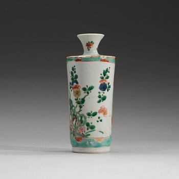 VAS, porslin. Qingdynastin, Kangxi (1662-1722).