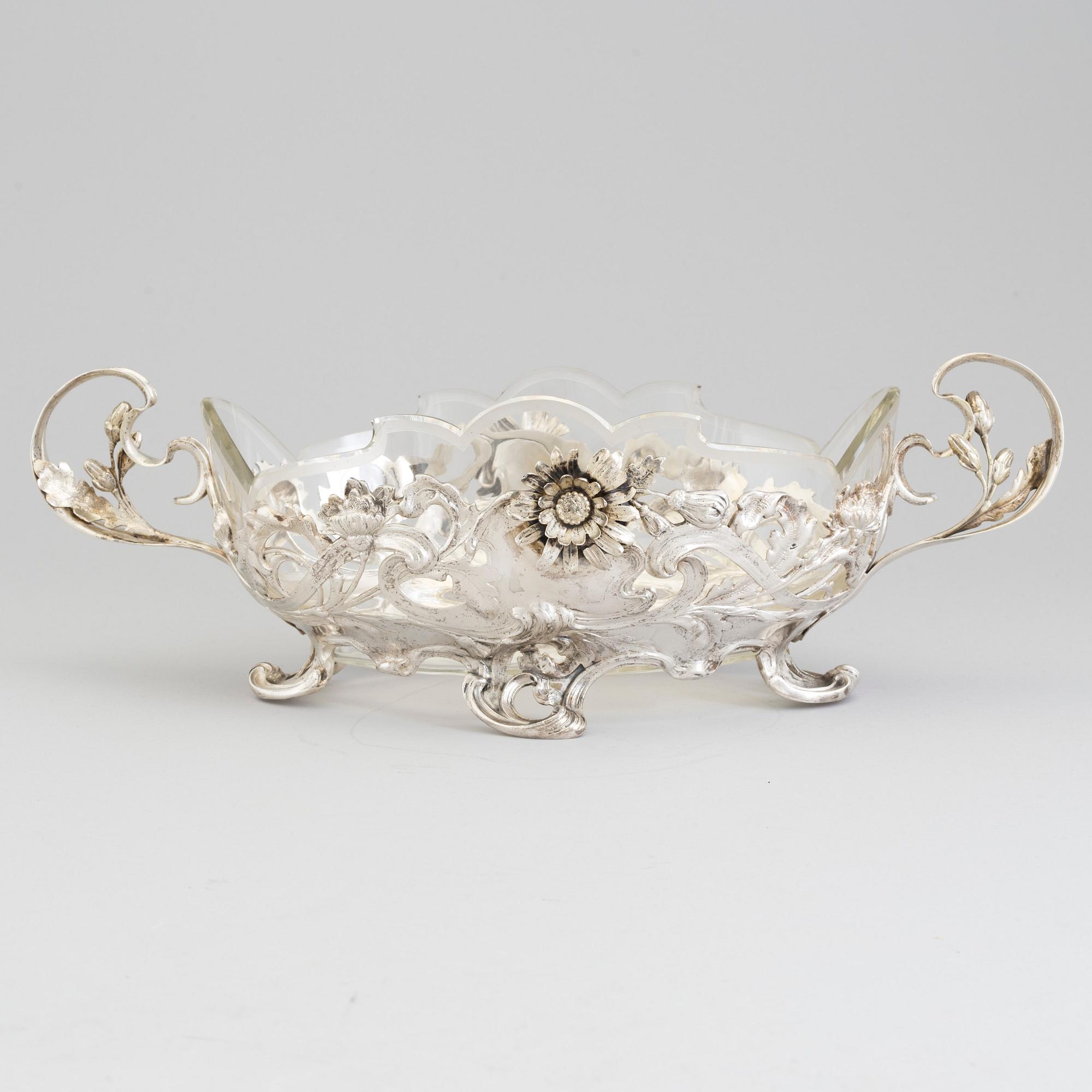 A Swedish Art Nouveau silver and glass jardinière, maker's mark CG Hallberg, Stockholm 1901.