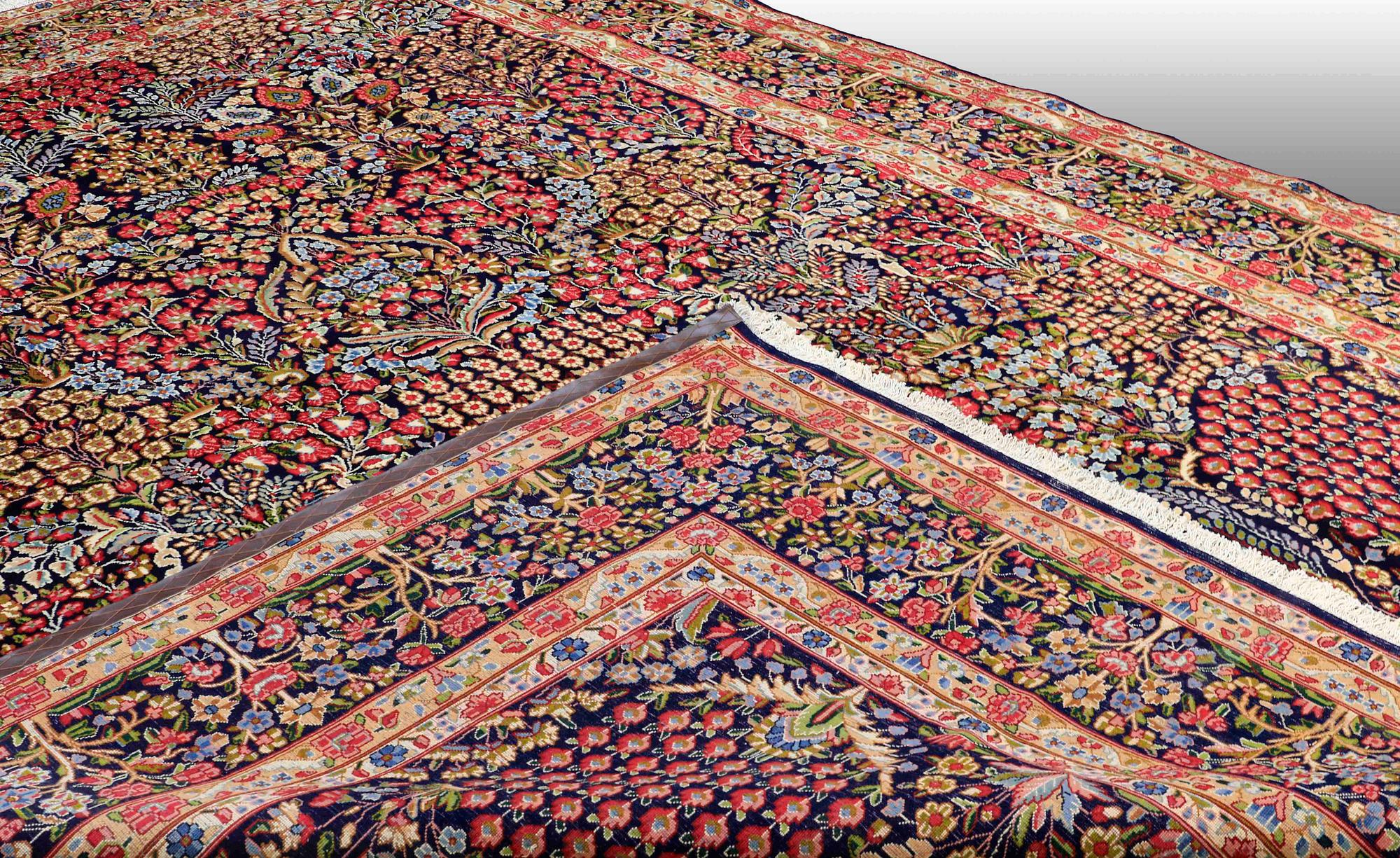 A CARPET, Kerman, ca 410 x 300 cm.