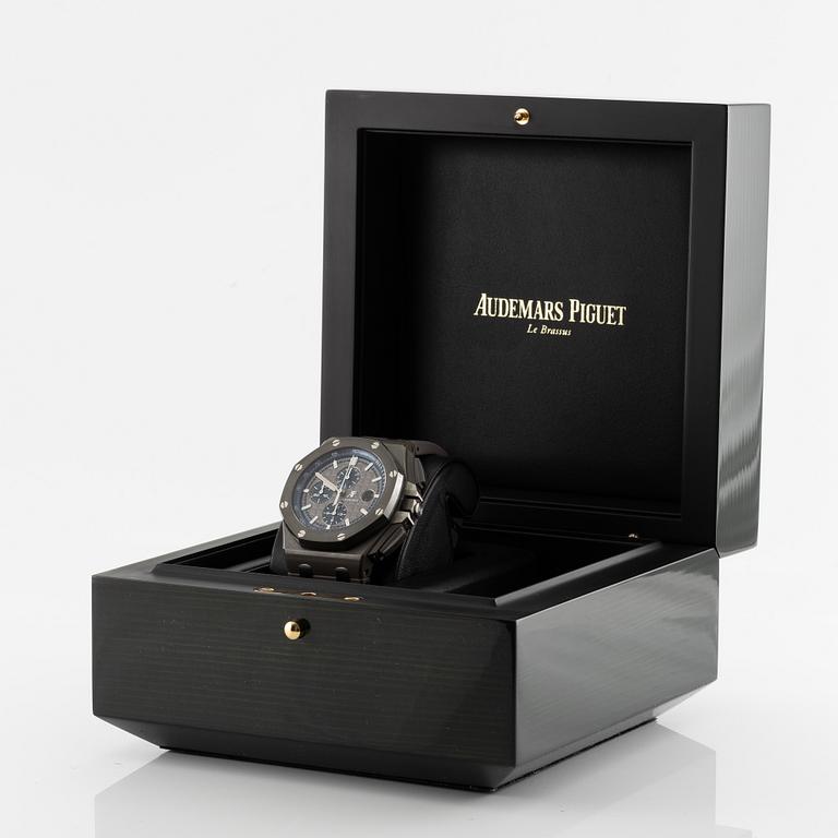 Audemars Piguet, Royal Oak Offshore, "Grey Ceramic", chronograph, ca 2019.
