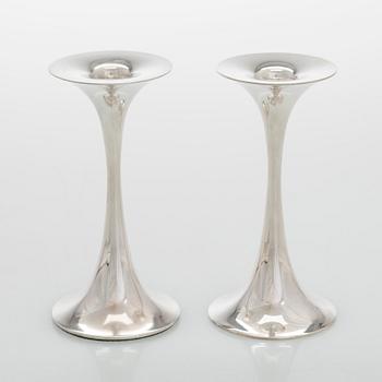 Tapio Wirkkala, three silver 'Trumpetti' candlesticks, Kultakeskus, Hämeenlinna 1989-1994.