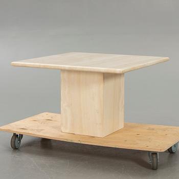 Soffbord, travertin, 1900-talets sista del.