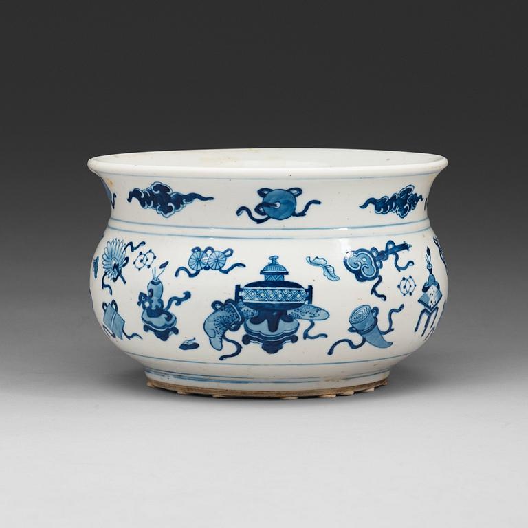 A blue and white censer, Qing dynasty, Kangxi (1662-1722).