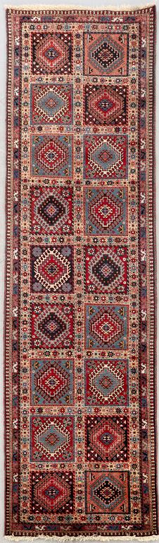 An old Shiraz runner ca 307x81 cm.