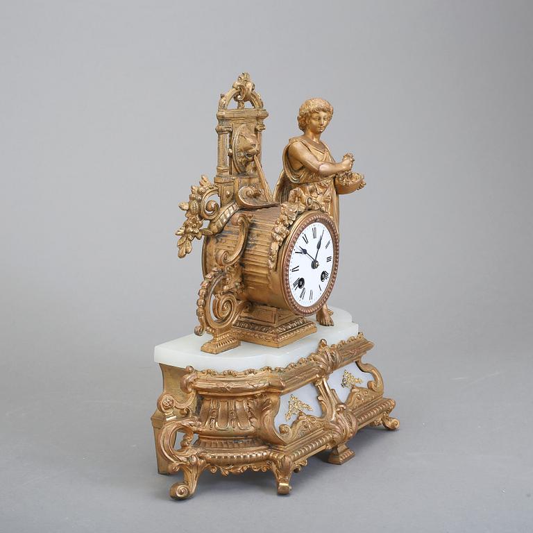 BORDSPENDYL, Brunfaut, Frankrike, 1800-tal.