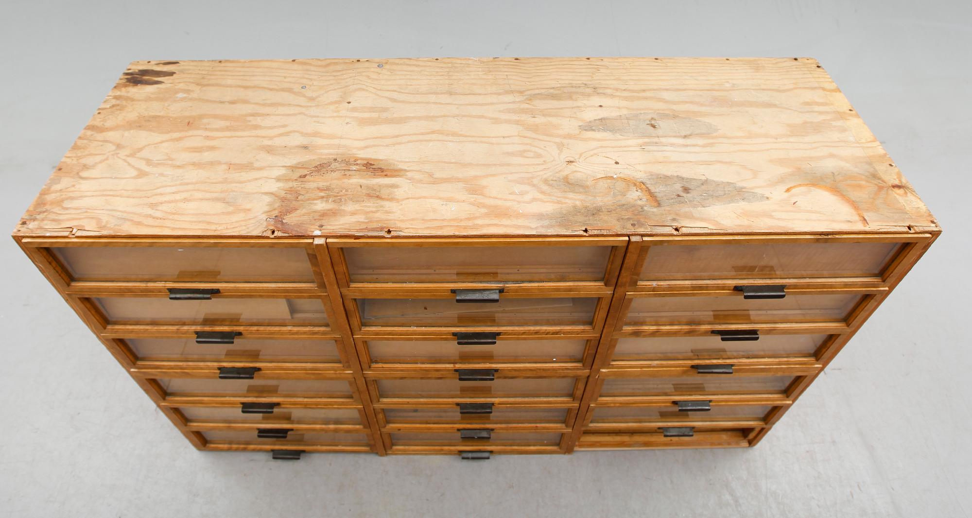 LÅDFACK, 1900-talets andra hälft.