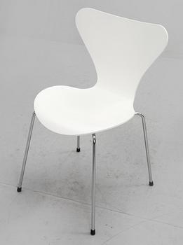 STOLAR, 4 st, "Sjuan", Arne Jacobsen, Fritz Hansen, Danmark, 2005.