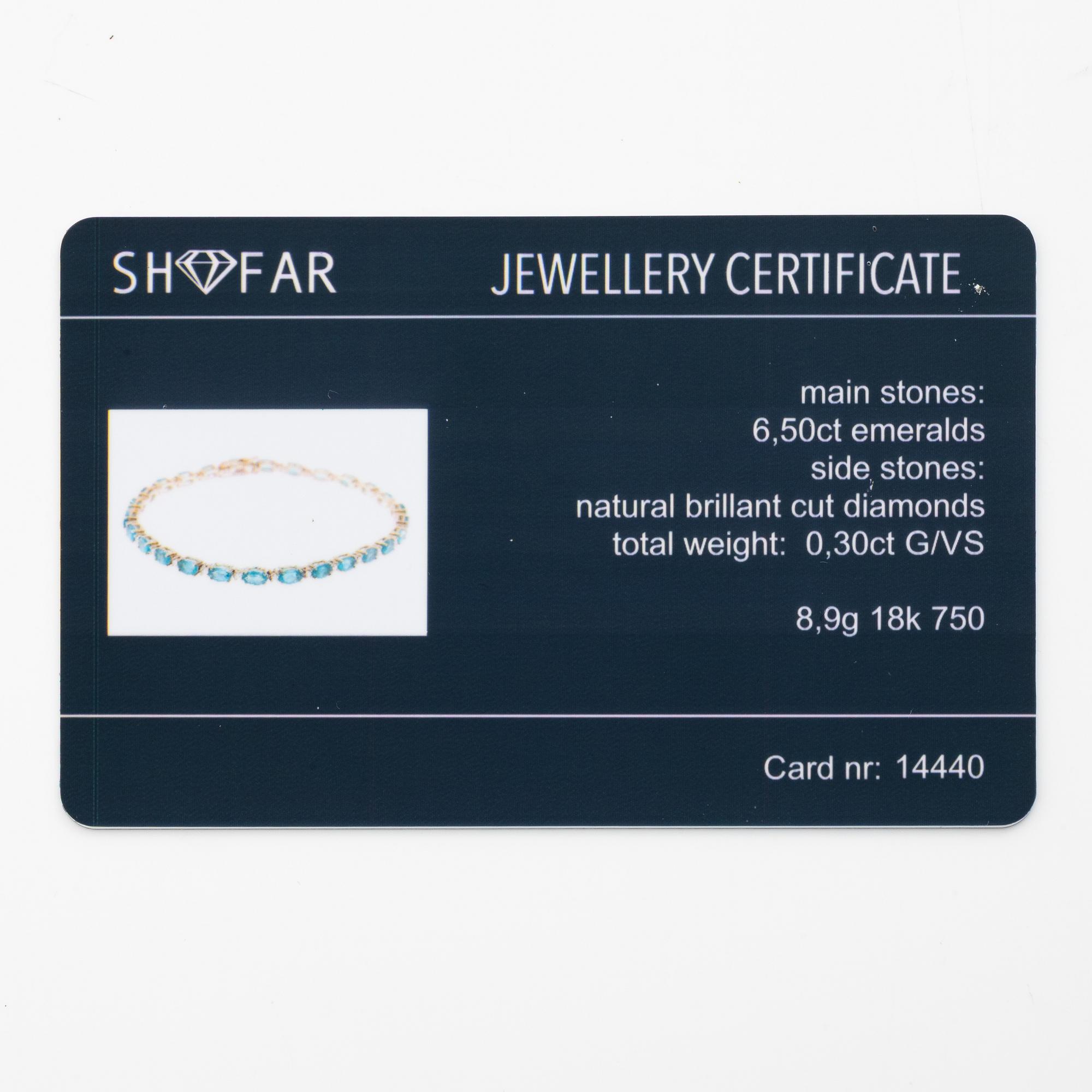 Bracelet 18K gold with emeralds and brilliant-cut diamonds.