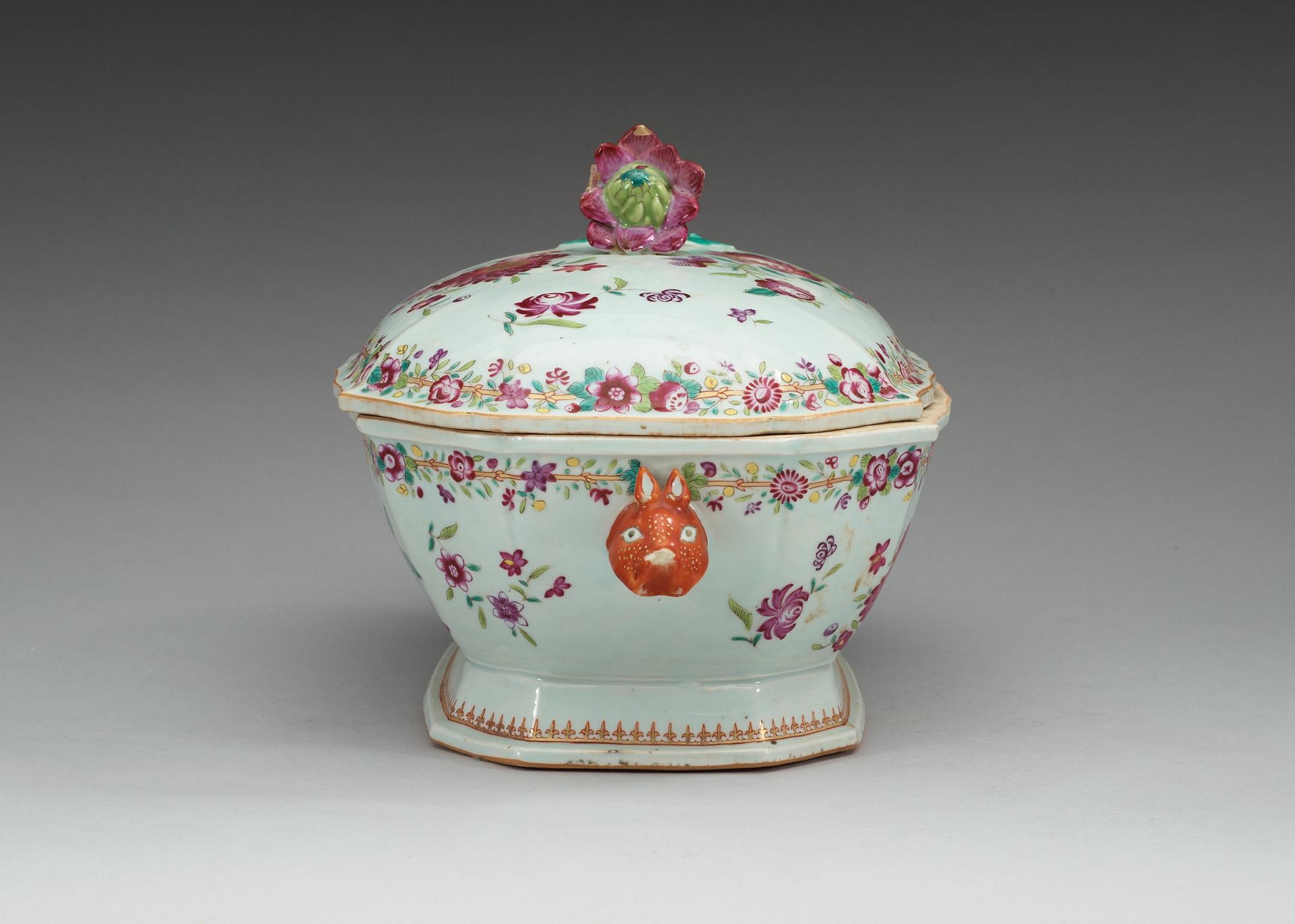 TERRIN med LOCK, kompaniporslin. Qing dynastin, Qianlong (1736-95).