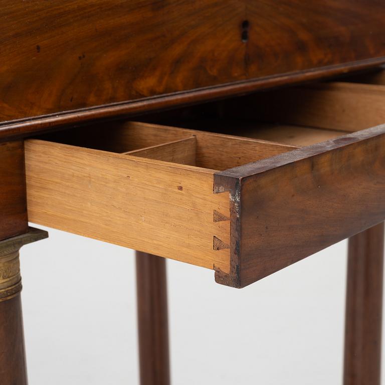 A French Empire mahogany sewing table, first part 19th century.