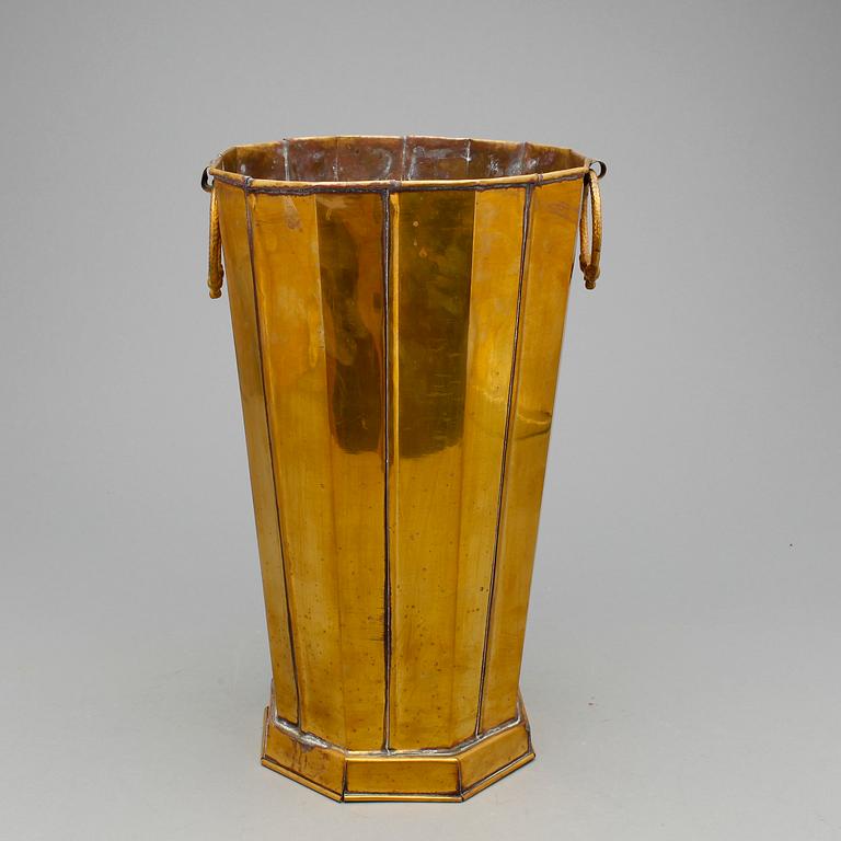 PARAPLYSTÄLL, mässing, 1900-talets första hälft.