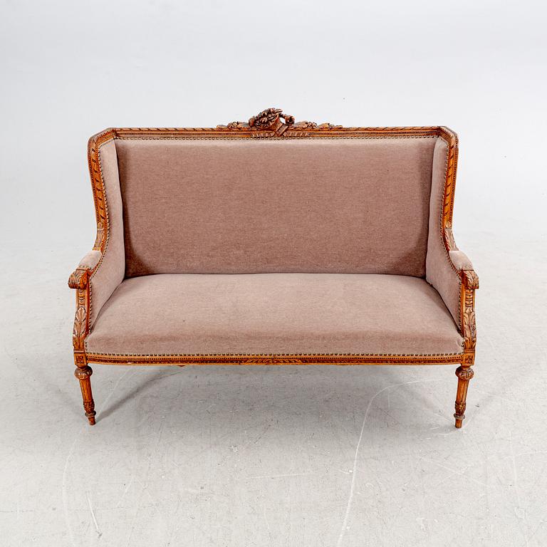 Soffa, Louis XVI-stil,  1900-talets första hälft.