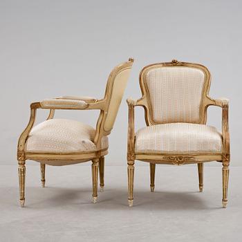 KARMSTOLAR, ett par, gustaviansk stil, 1900-talets första hälft.