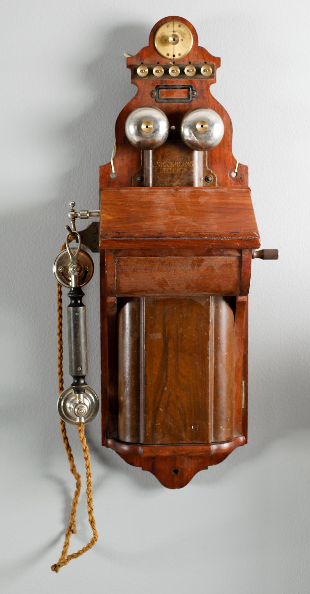 VÄGGTELEFON, Stockholms Telefon, 1900-talets början.