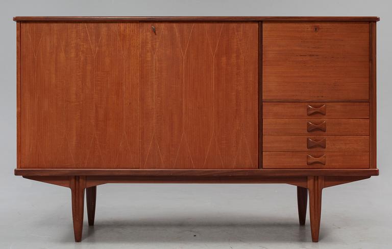 SIDEBOARD, 1900-talets andra hälft.