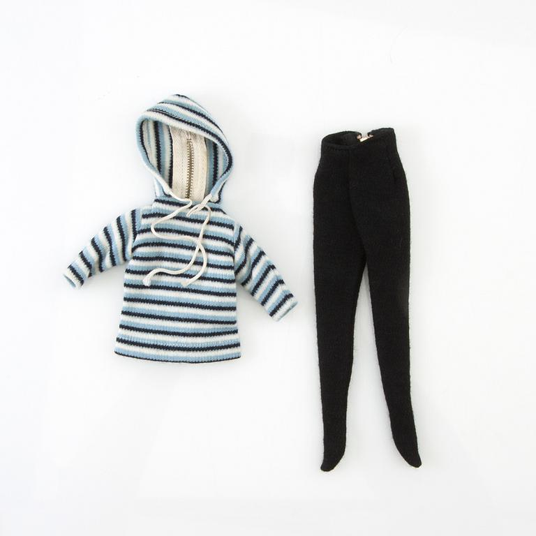Barbie clothes 4 sets. Vintage, including "Busy Morning" Mattel 1963, "Winter Holiday", Mattel 1959-63.