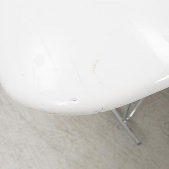 Thomas Pedersen, gungstol, 'Stingray', Fredericia Furniture, modellen formgiven 2002.