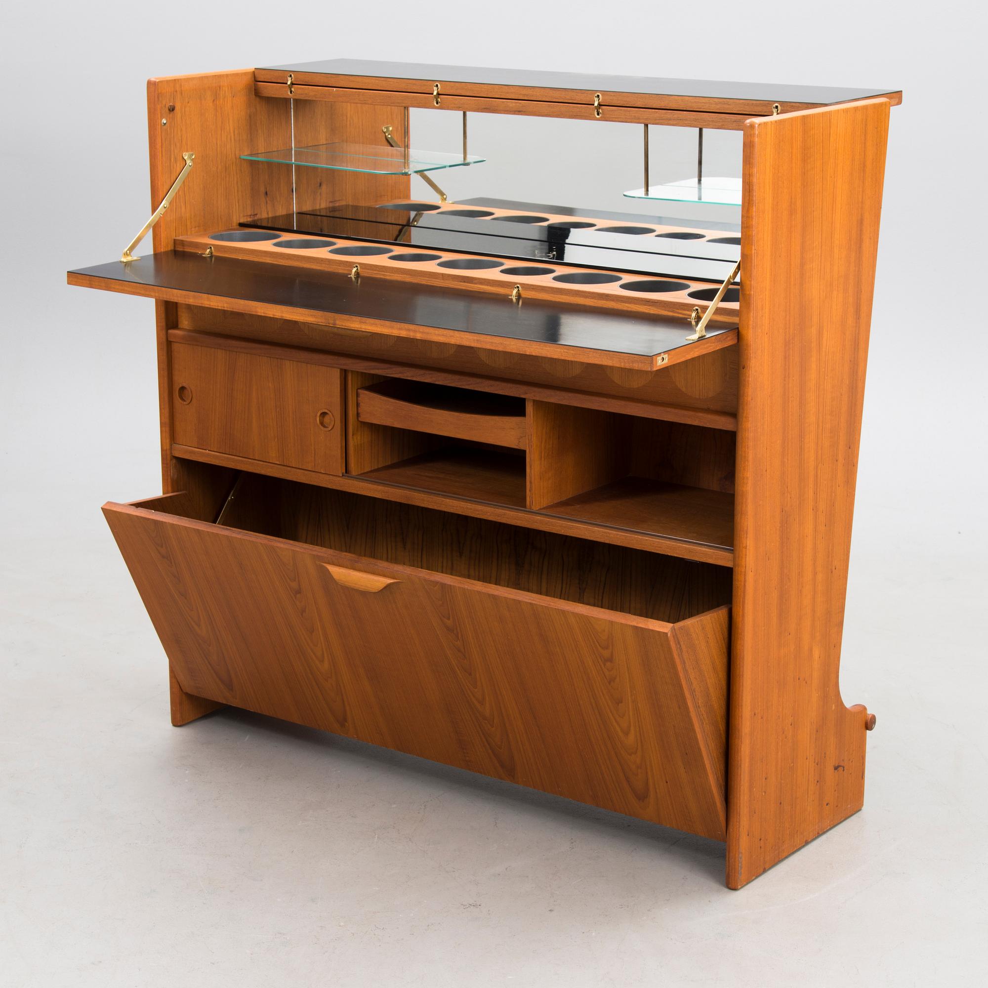 Bar cabinet SK661 and three bar stools by Johannes Andersen, Denmark, 1960s.