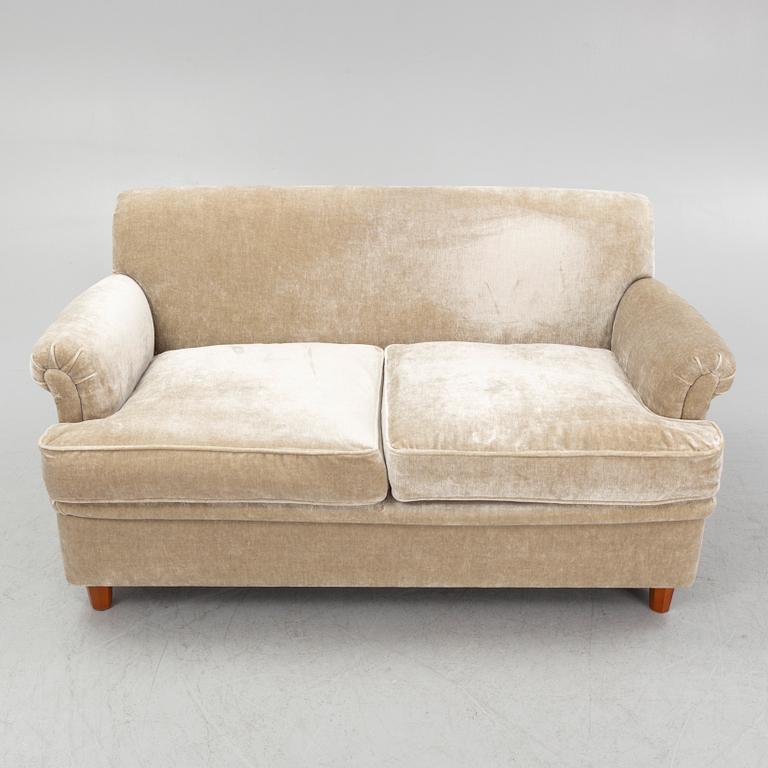 Josef Frank, a model 678 sofa, Firma Svenskt Tenn.