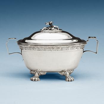 A Swedish 18th century silver bowl and cover, makers mark of Petter Eneroth, Stockholm 1779.