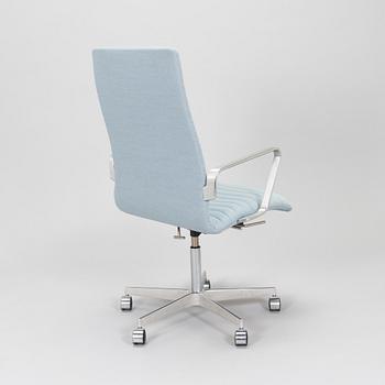 Arne Jacobsen, konttorituoli, "Oxford Premium" , Fritz Hansen, Danmark, 2000-luku.