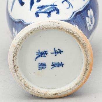 VAS, porslin, Kina, 1800-tal.