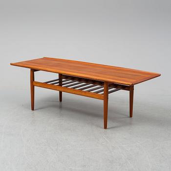 GRETE JALK, a mid 20th century coffee table for Glostrup Möbelfabrik, Denmark.