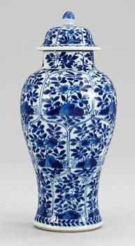 239. A blue and white vase, Qing dynasty, Kangxi (1662-1722).