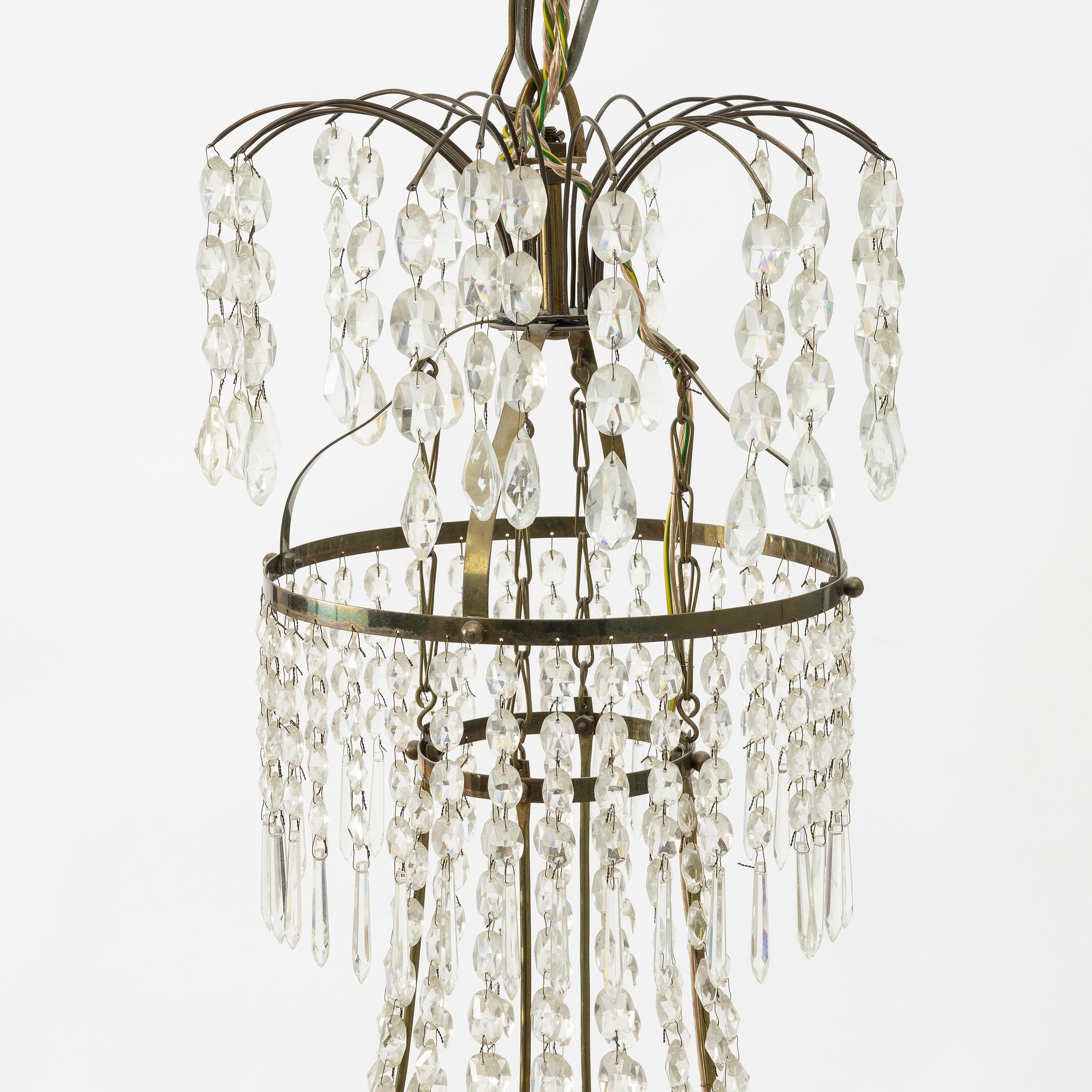 Chandelier, circa 1900, Gustavian style.