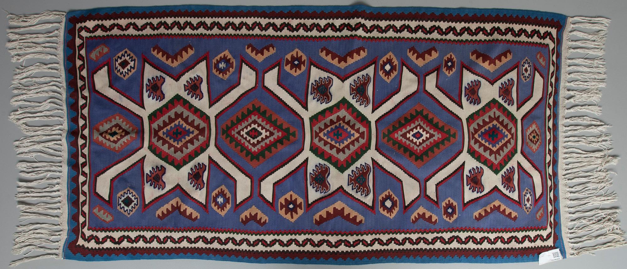 MATTA, Kelim, old. Ca 200x100 cm.